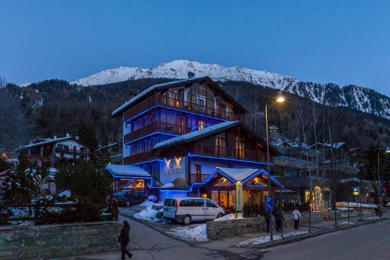 Lo Scoiattolo Hotel Massino Visconti Exterior foto