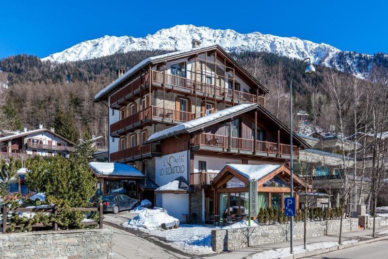 Lo Scoiattolo Hotel Massino Visconti Exterior foto